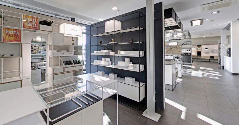 concept-s Showroom mit modularen Regalsystemen, Präsentationsmöbeln und vielseitigen Einrichtungslösungen.